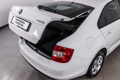 ŠKODA Rapid 1.6 MT (105 л. с.)