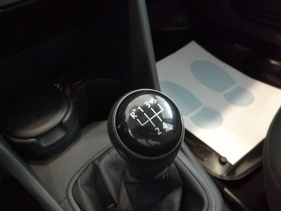 Volkswagen Polo 1.6 MT (105 л. с.)