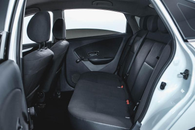 Nissan Almera 1.6 MT (102 л. с.) Comfort A/C
