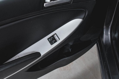 Hyundai Solaris 1.4 MT (107 л. с.)