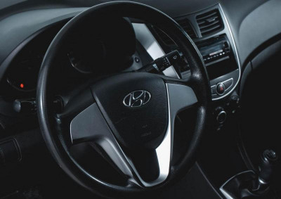 Hyundai Solaris 1.6 MT (123 л. с.)