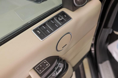 Land Rover Range Rover 4.4 SDV8 AT AWD (339 л. с.) Vogue