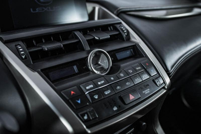 Lexus NX 200 CVT AWD (150 л. с.) Premium