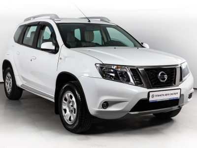 Nissan Terrano 2.0 AT AWD (143 л. с.)
