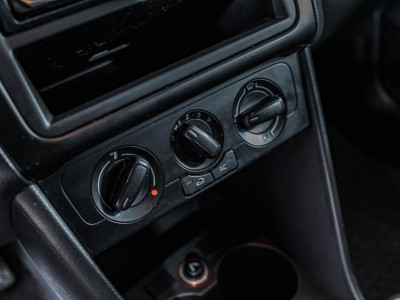 Volkswagen Polo 1.2 MT (70 л. с.)