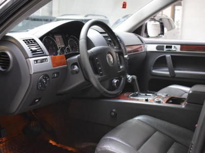 Volkswagen Touareg 2.5 TDI Tiptronic (174 л. с.)
