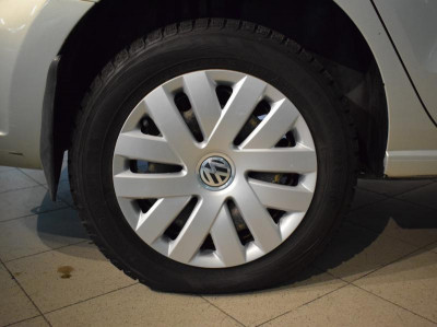 Volkswagen Polo 1.6 Tiptronic (105 л. с.)