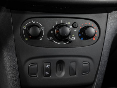 Renault Sandero Stepway 1.6 MT (102 л. с.)