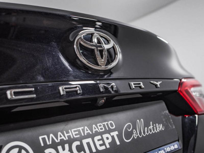 Toyota Camry 2.5 AT (181 л. с.)