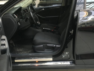 Volkswagen Jetta 1.4 TSI DSG (122 л. с.)