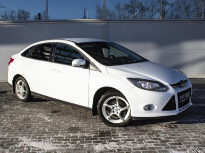 Ford Focus 1.6 PowerShift (105 л. с.)