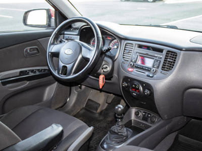 Kia Rio 1.4 MT (97 л. с.)