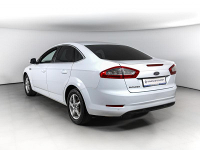 Ford Mondeo 2.0 Duratec MT (145 л. с.)