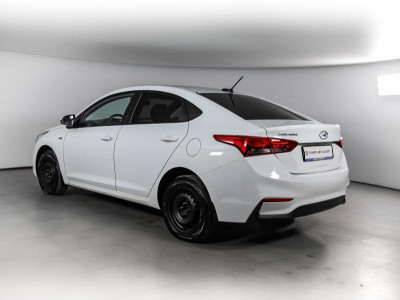 Hyundai Solaris 1.4 AT (100 л.с.)