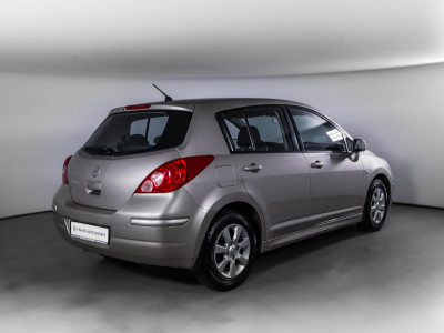 Nissan Tiida 1.6 AT (110 л. с.)