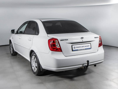 Daewoo Gentra 1.5 MT (107 л. с.)