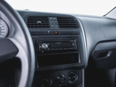 Volkswagen Polo 1.6 MT (85 л. с.)