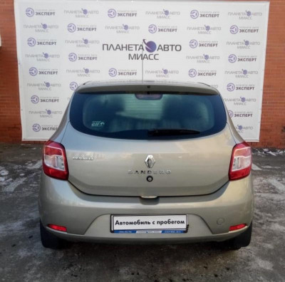 Renault Sandero 1.6 MT (113 л. с.)