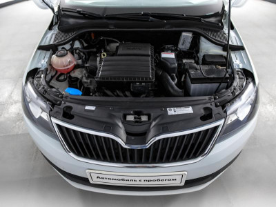 ŠKODA Rapid 1.6 MT (90 л. с.)