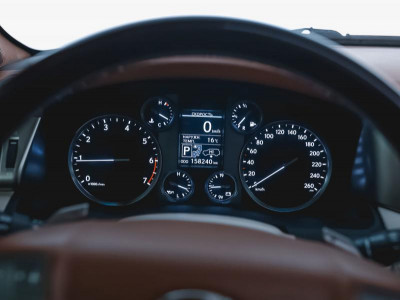 Lexus LX 570 5.7 AT (367 л.с.) 4WD
