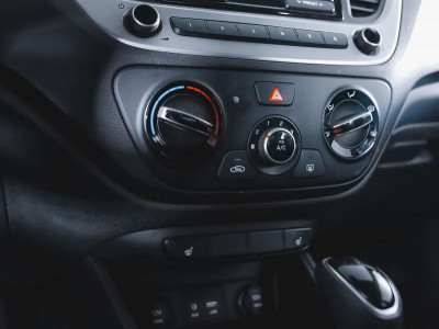 Hyundai Solaris 1.4 AT (100 л.с.)