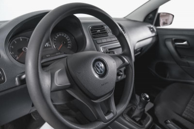 Volkswagen Polo 1.6 MPI MT (110 л. с.)