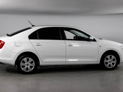 ŠKODA RAPID 1.6 AT (110 л. с.)