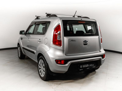 Kia Soul 1.6 AT (129 л. с.)