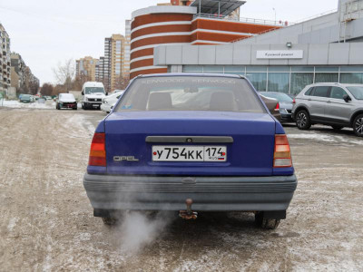 Opel Kadett 1.6 MT (75 л.с.)