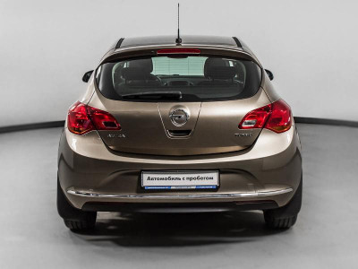 Opel Astra 1.4 Turbo AT (140 л. с.)
