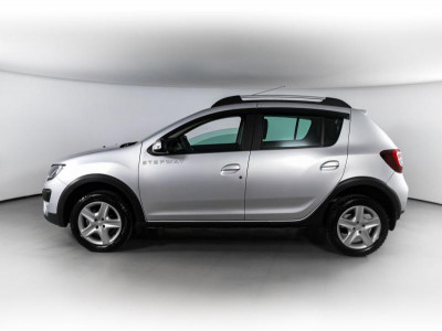 Renault Новый Sandero 1.6 MT (82 л.с.)