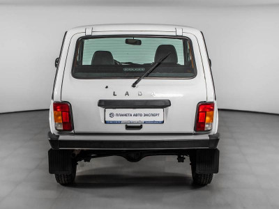LADA 4x4 3 дв. 1.7 MT 8 кл. (Евро-4) (83 л. с.)