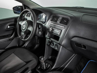 Volkswagen Polo 1.6 MT (105 л. с.)
