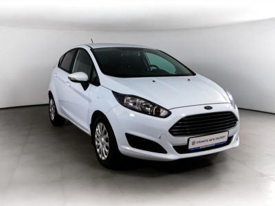 Ford Fiesta Хетчбэк 1.6 AT (105 л. с.)