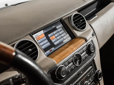 Land Rover Discovery 3.0 TD AT (245 л. с.)