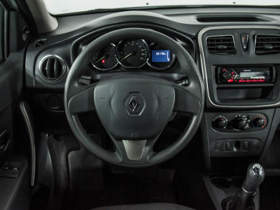 Renault Logan 1.6 MT (82 л. с.)