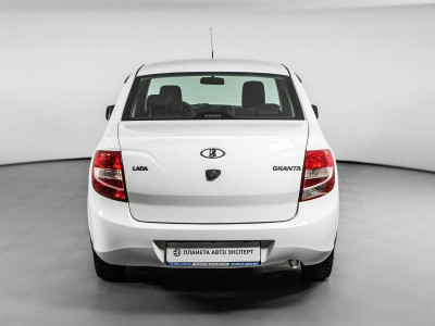 LADA Granta седан 1.6 MT 8кл (87 л. с.)