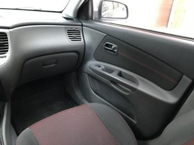Kia Rio 1.4 MT (97 л. с.)