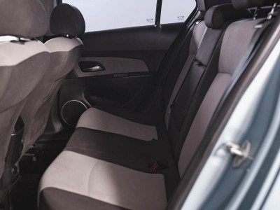 Chevrolet Cruze 1.8 MT (141 л. с.)