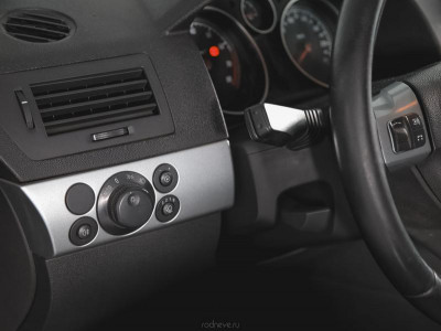 Opel Astra 1.6 MT (103 л.с.)
