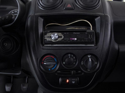 LADA Granta седан 1.6 MT 8кл (82 л. с.)