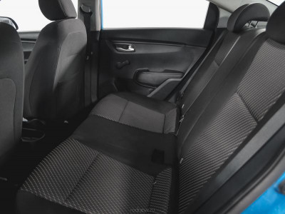 Kia Rio 1.4 MT (100 л. с.)