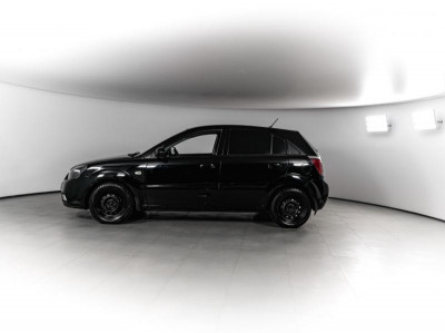 Kia Rio 1.4 MT (97 л. с.)
