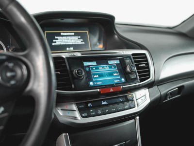 Honda Accord 2.4 AT (180 л. с.)