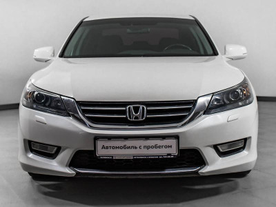 Honda Accord 2.4 AT (180 л. с.)