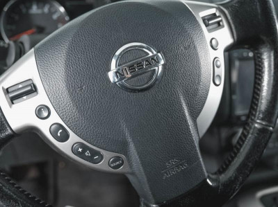 Nissan Qashqai 1.6 CVT (117 л. с.)