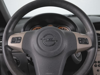 Opel Corsa 1.4 AT (90 л. с.)