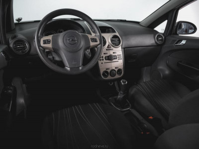 Opel Corsa 1.4 AT (90 л. с.)