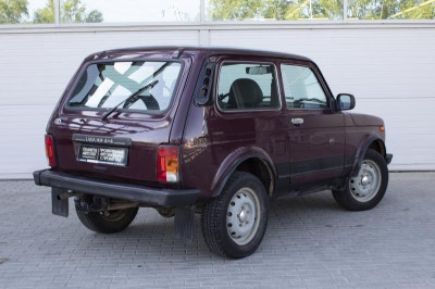 LADA 4x4 1.8 MT (82 л. с.)