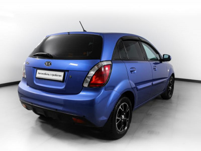 Kia Rio 1.4 AT (97 л. с.)
